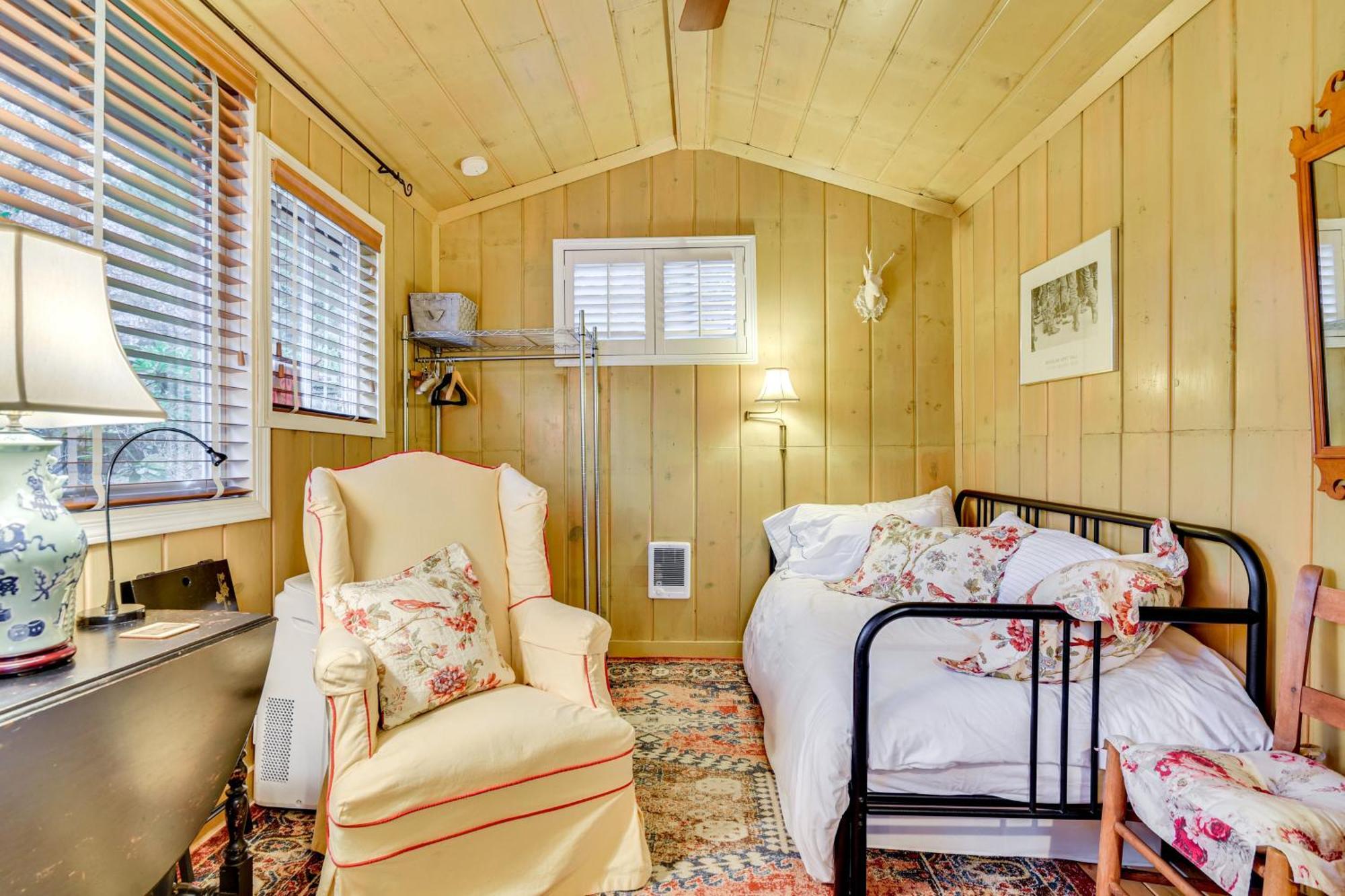 6 Mi To Dtwn Pdx Cozy With Deck! * Portland